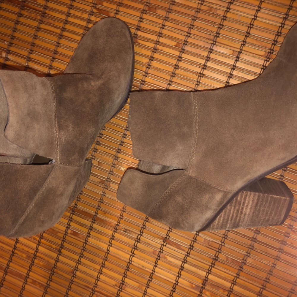 Tan booties - Picture 2 of 4